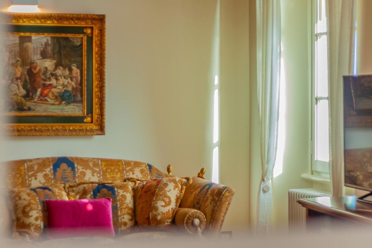 Апартаменты Aglaia Luxury Lake View By Wonderful Italy Аббадия Лариана Экстерьер фото
